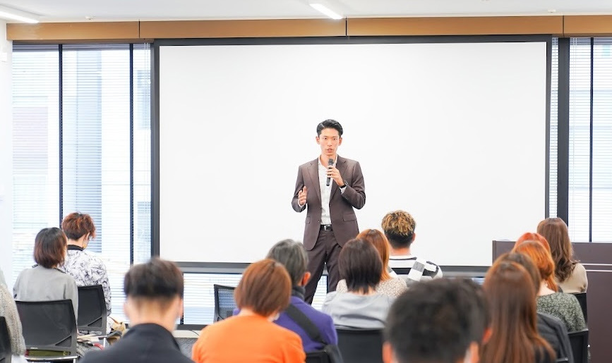 株式会社LaughLast公式サイト